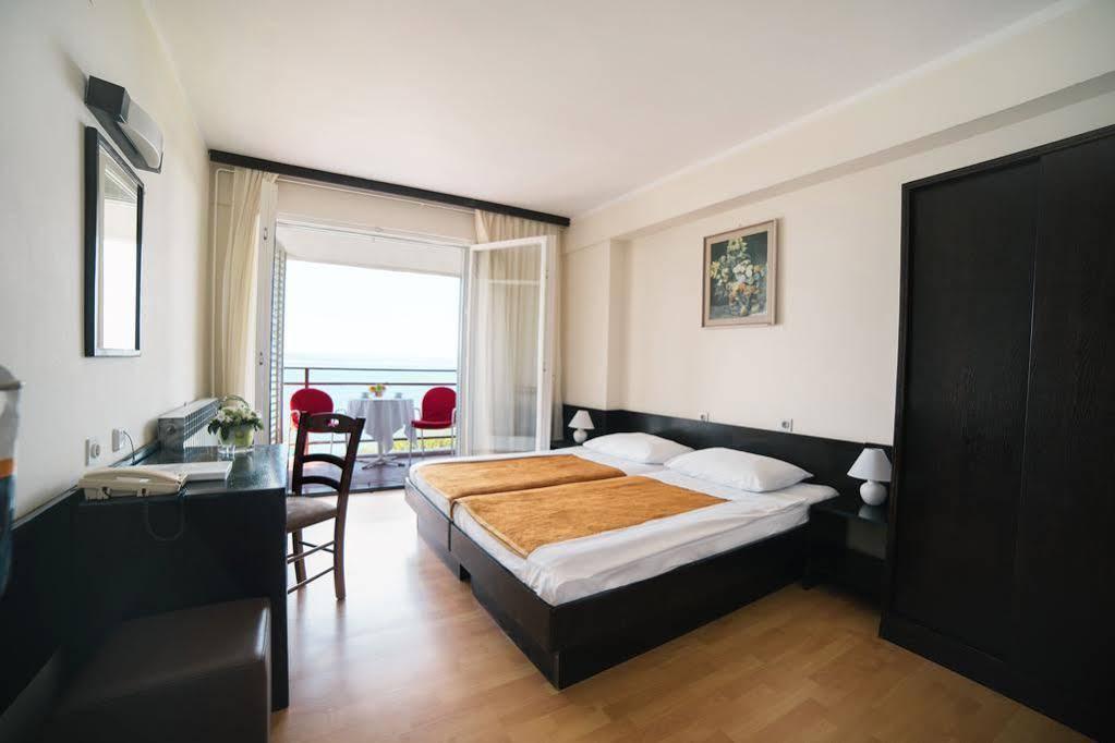 Hotel Zagreb Crikvenica Ngoại thất bức ảnh