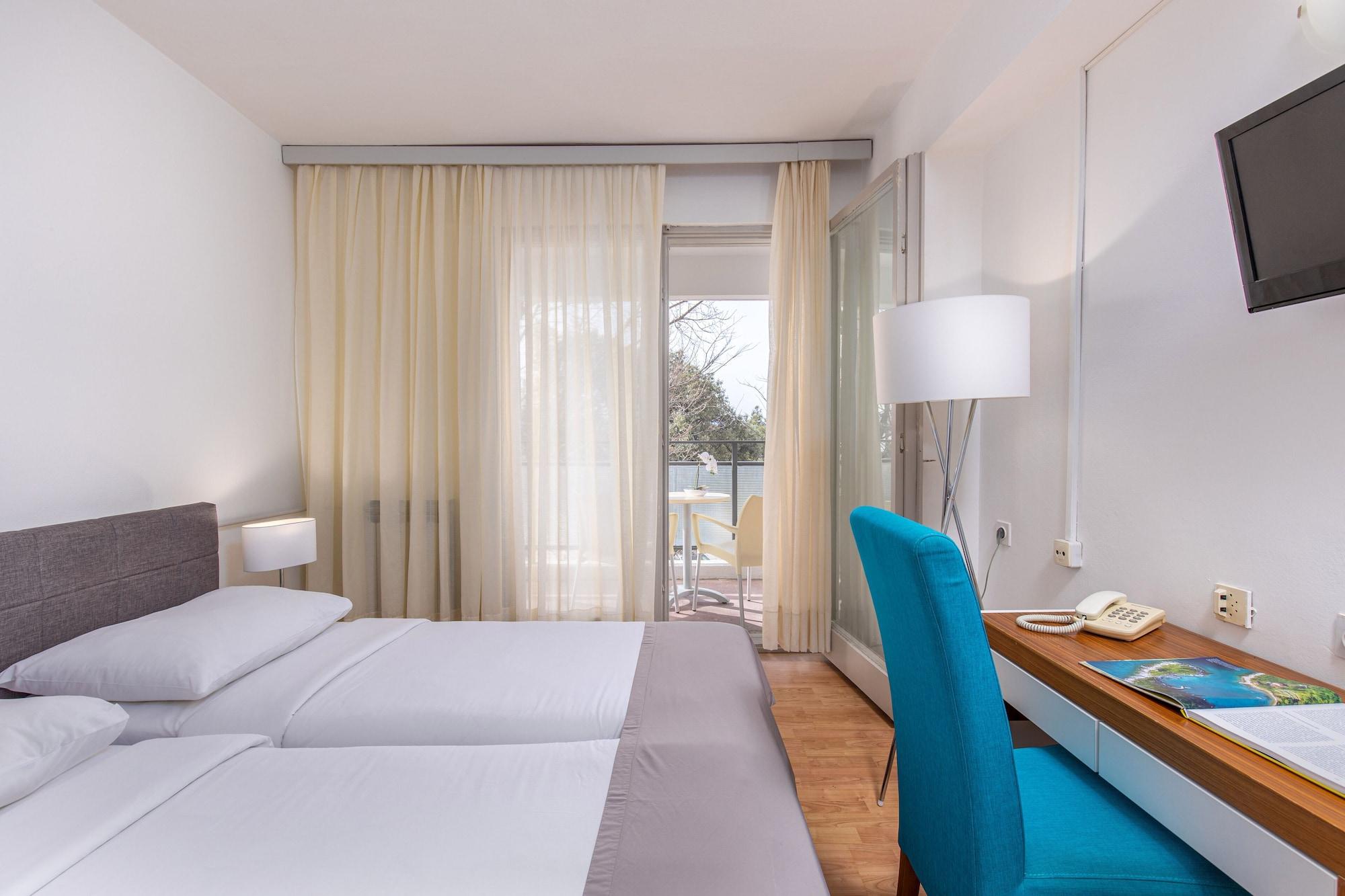 Hotel Zagreb Crikvenica Ngoại thất bức ảnh