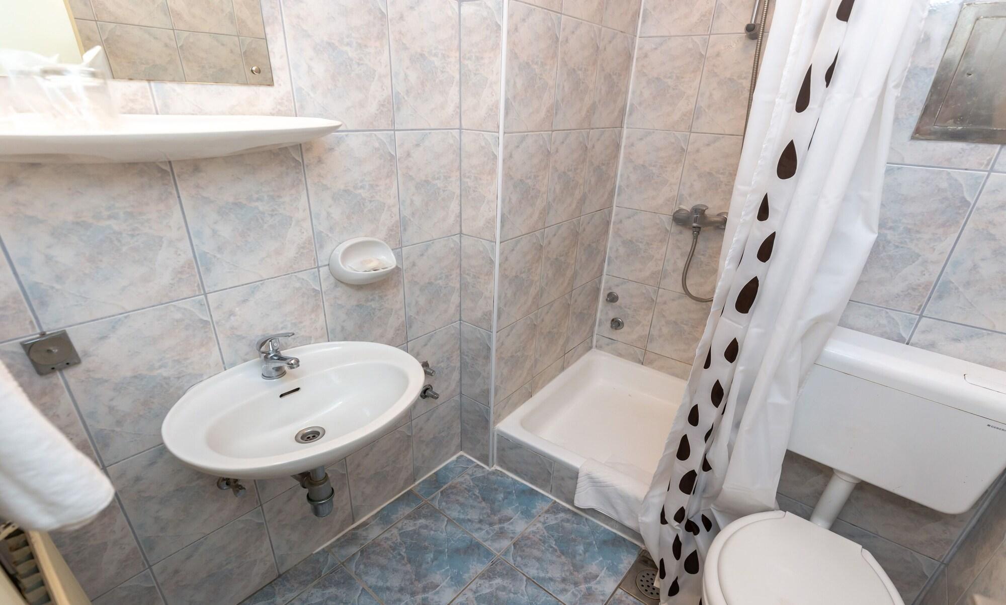 Hotel Zagreb Crikvenica Ngoại thất bức ảnh