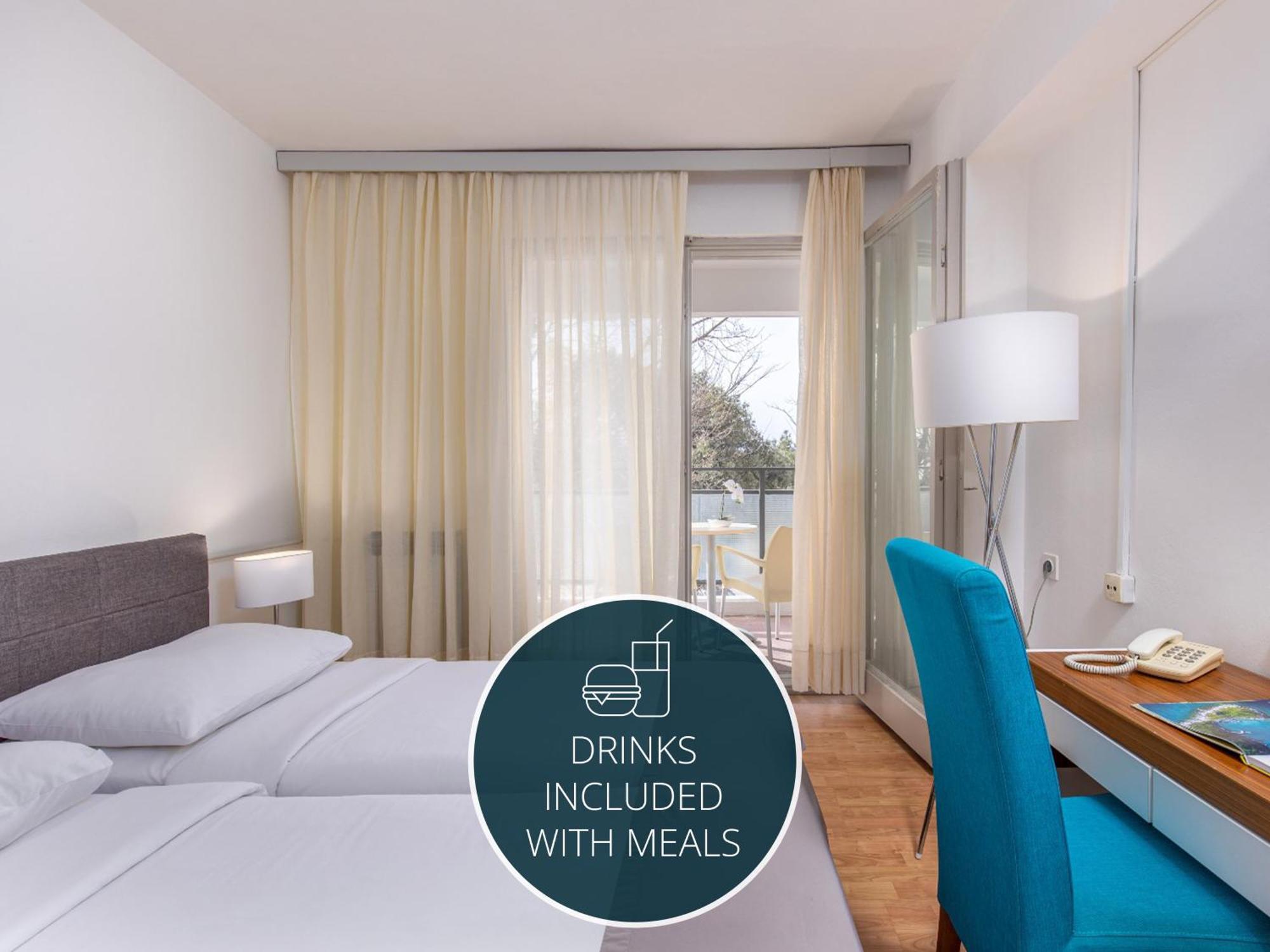 Hotel Zagreb Crikvenica Ngoại thất bức ảnh