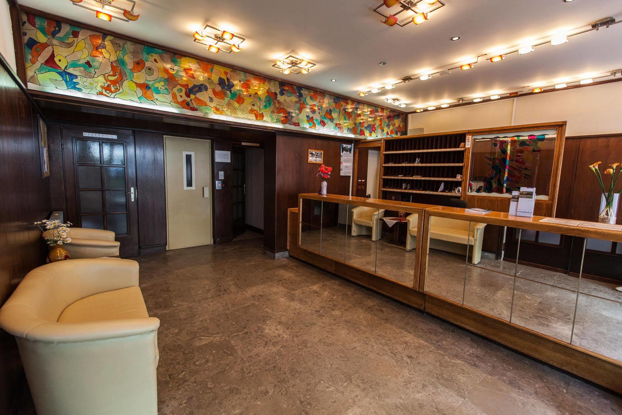 Hotel Zagreb Crikvenica Ngoại thất bức ảnh