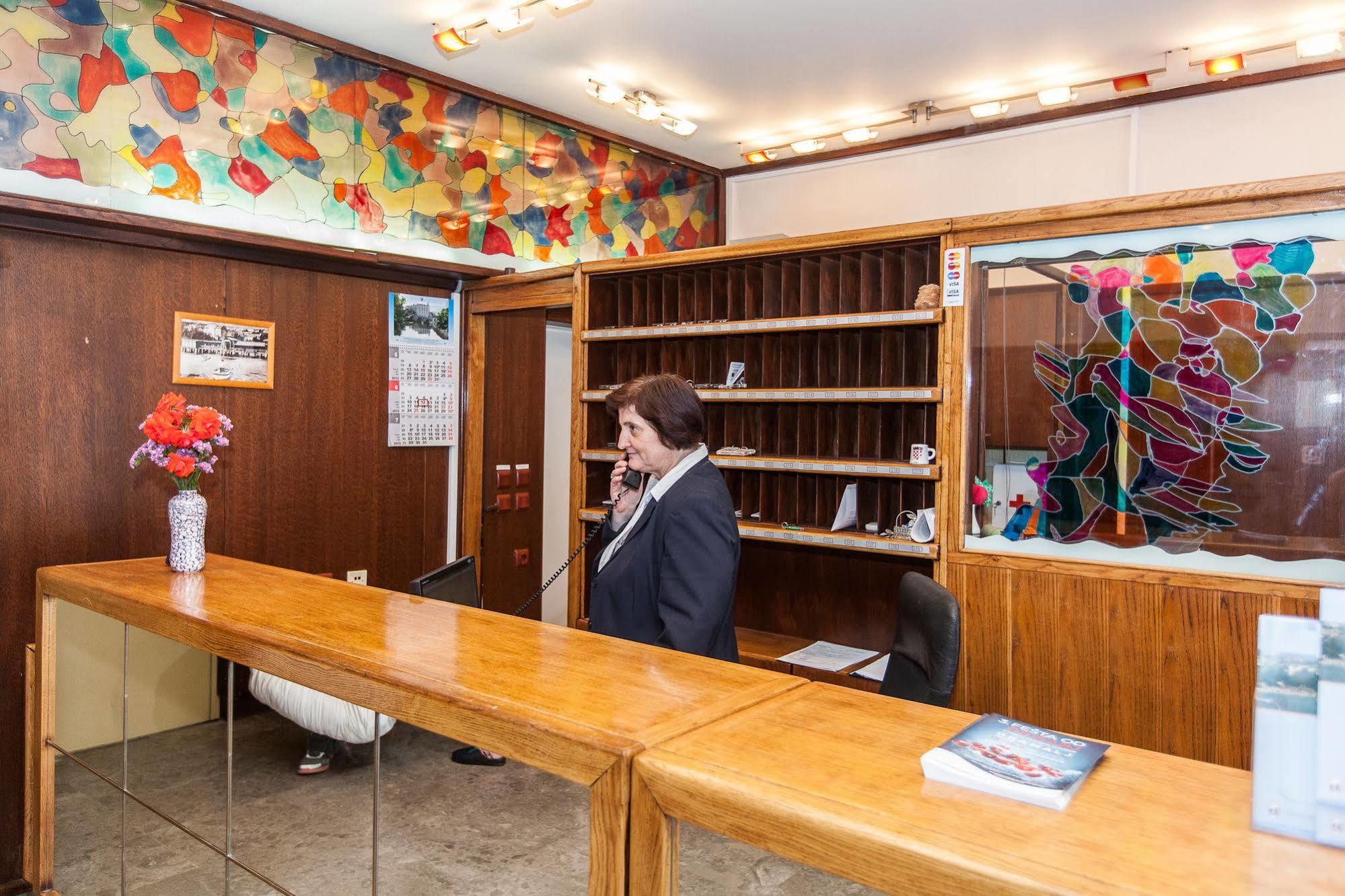 Hotel Zagreb Crikvenica Ngoại thất bức ảnh